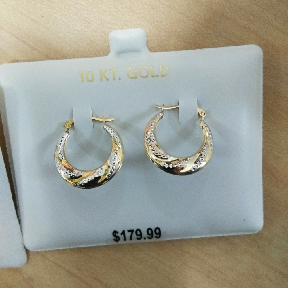 10 karat gold diamond cut earrings, cubic zirconia